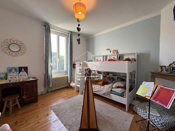 A vendre, jolie Maison ancienne rénovée type 6 avec jardin