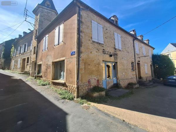 Maison de ville à vendre à Salignac-Eyvigues en Dordogne (24590), ref : 18113/155