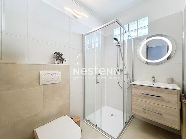 GOLFE-JUAN - Studio - 27m² - Vue mer - Dernier étage - Centre ville - Terrasse - Sud - Cave