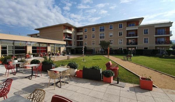 INVESTISSEMENT LOCATIF – CAVAILLON – Résidence Services Seniors Les Cigales du Lubéron – 5,15 % de rentabilité