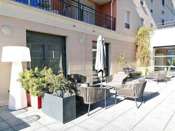 INVESTISSEMENT LOCATIF – CAVAILLON – Résidence Services Seniors Les Cigales du Lubéron – 5,15 % de rentabilité