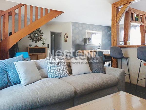 MONT-PRES-CHAMBORD - A 5 mn de toutes commodités - Maison 4 chambres avec vaste terrain arboré -