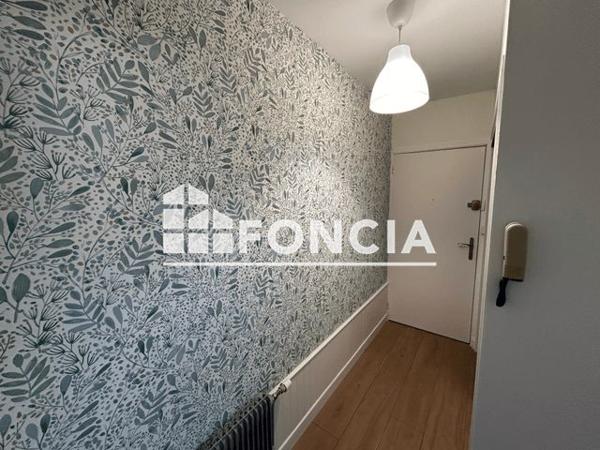 Location Appartement 2 pièces 45.63 m² - 110 RUE ANATOLE FRANCE RESIDENCE LUTETIA Clermont-ferrand 63000