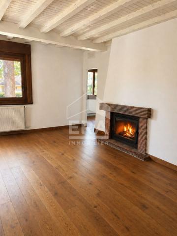 Maison à Réinventer : Votre Toile Blanche au Coeur d'un Havre de Paix