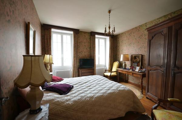 LA FERTE GAUCHER (77) à vendre Maison de caractère, idéale pour un artisan ou profession libérale.