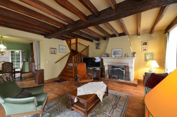 LA FERTE GAUCHER (77) à vendre Maison de caractère, idéale pour un artisan ou profession libérale.