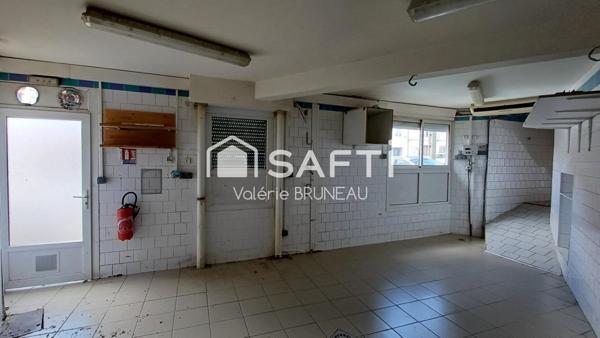 BÂTISSE DE 185 m2 À RÉINVENTER SELON VOS ENVIES !