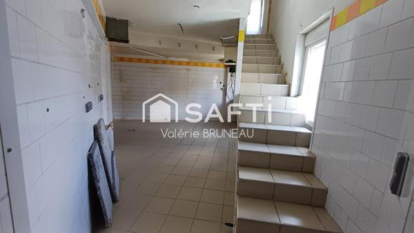 BÂTISSE DE 185 m2 À RÉINVENTER SELON VOS ENVIES !