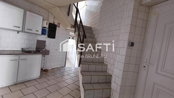 BÂTISSE DE 185 m2 À RÉINVENTER SELON VOS ENVIES !