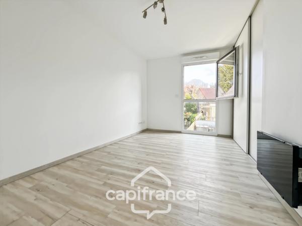 Maison familiale contemporaine, 145 m2, 4 chambres, en excellent état, sous-sol total, quartier Grand Val, proche gare, écoles, commerces, à Sucy-en-brie