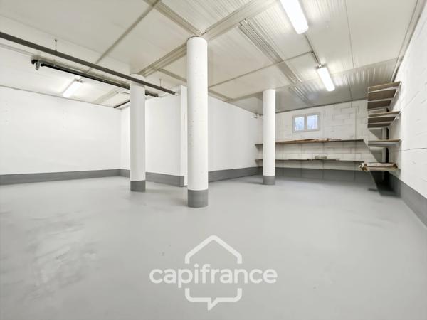 Maison familiale contemporaine, 145 m2, 4 chambres, en excellent état, sous-sol total, quartier Grand Val, proche gare, écoles, commerces, à Sucy-en-brie