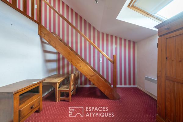 Charmante maison en pierre avec vue et détente à la piscine