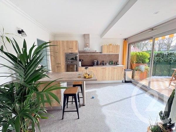 Appartement T3 à vendre  3 pièces - 74 m2 BOURG EN BRESSE - 01