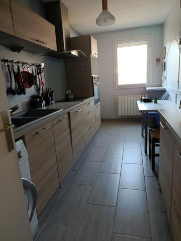 Lyon (69008) T3 avec 2 balcons, garage, vue jardin