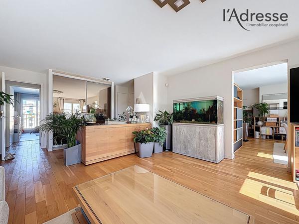 PUTEAUX / Quartier des Arts - Maison sur le toit - Bien d'exception 136 m² 5 pièces 1 Terrasse - 2 parkings | Possibilité 170 m²|