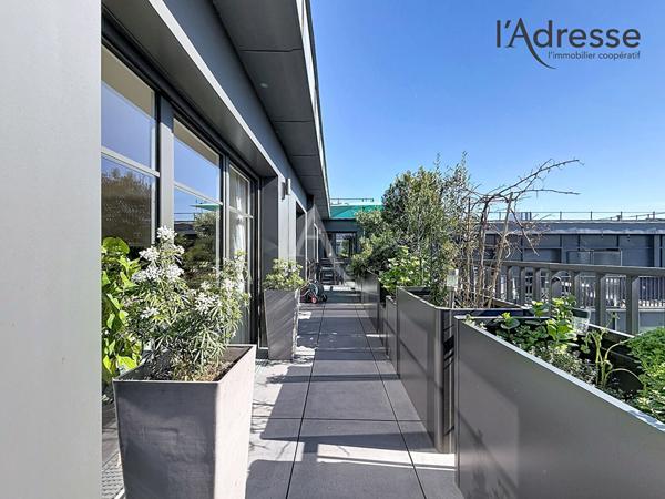 PUTEAUX / Quartier des Arts - Maison sur le toit - Bien d'exception 136 m² 5 pièces 1 Terrasse - 2 parkings | Possibilité 170 m²|