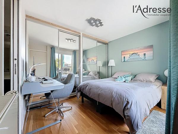 PUTEAUX / Quartier des Arts - Maison sur le toit - Bien d'exception 136 m² 5 pièces 1 Terrasse - 2 parkings | Possibilité 170 m²|