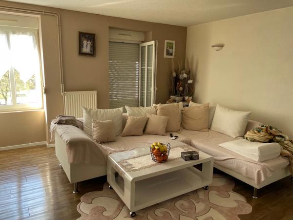 Dpt Vosges (88), à vendre CONTREXEVILLE immeuble de 4 APPARTEMENTS face PARC THERMAL