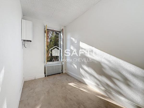 Appartement lumineux dans bâtiment classé, fort potentiel