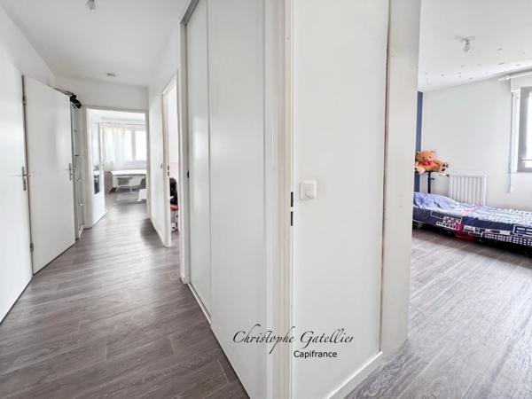 Quartier de l'Aérostat - Appartement 4 pièces (3 chambres - 2 SDE) - 2 places de parking