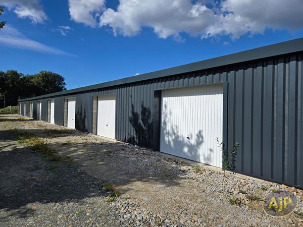 Vente parking Saint Jean Brevelay : 297 080 € - AJP Immobilier Plumelec