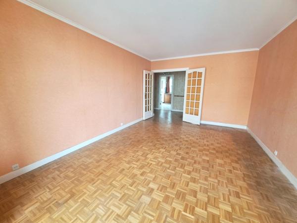 Appartement à vendre 4 pièces (82,62 m2 carrez) quartier Adamville-Baratte Cholet, SAINT MAUR DES FOSSES (94)