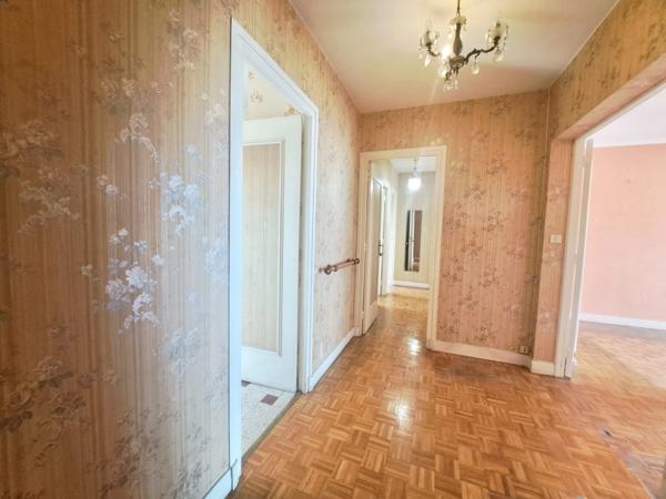 Appartement à vendre 4 pièces (82,62 m2 carrez) quartier Adamville-Baratte Cholet, SAINT MAUR DES FOSSES (94)