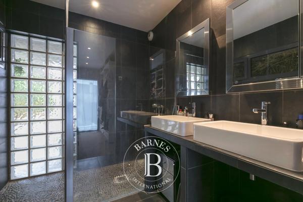 Rueil-Malmaison, Maison 4 Chambres -  227 m² à vendre