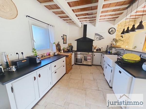 Uchaux (84100) Superbe mas provençal rénové – 270 m² sur 3 931 m² de terrain à Uchaux