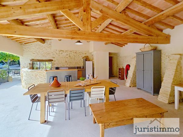 Uchaux (84100) Superbe mas provençal rénové – 270 m² sur 3 931 m² de terrain à Uchaux
