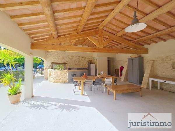 Uchaux (84100) Superbe mas provençal rénové – 270 m² sur 3 931 m² de terrain à Uchaux