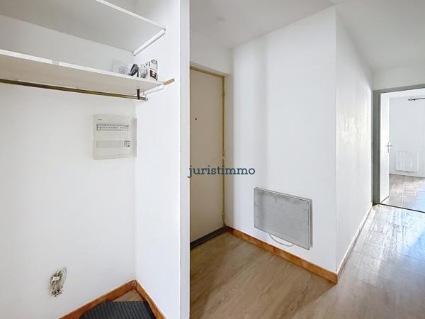 Vaison-la-Romaine (84110) Au cœur de Vaison-la-Romaine, appartement lumineux - 2 chambres -avec extérieur et parking