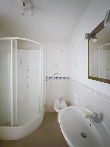 Vaison-la-Romaine (84110) Au cœur de Vaison-la-Romaine, appartement lumineux - 2 chambres -avec extérieur et parking