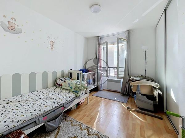 Vente                                                      Appartement
                        
                     3 pièces                      59 m2                     à Saint-Quentin