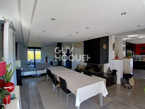 Élégante maison de 250 m² avec piscine, jardin paysagé et prestation haut de gamme !