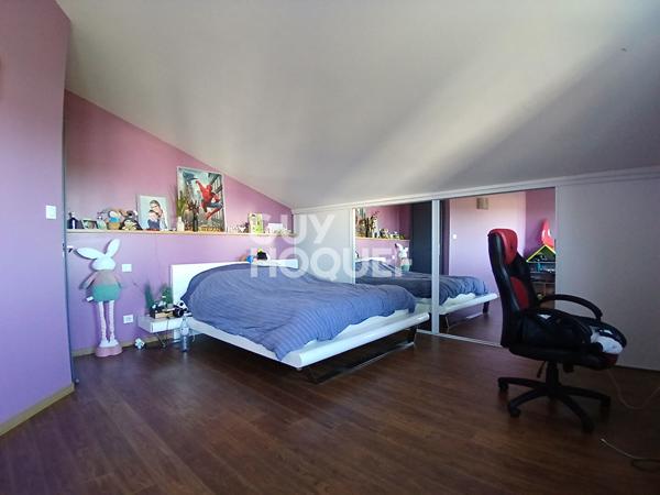 Élégante maison de 250 m² avec piscine, jardin paysagé et prestation haut de gamme !