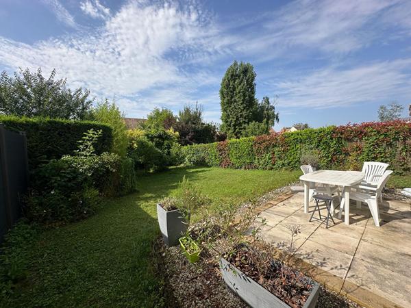 Maison à vendre à Saint Fargeau Ponthierry - 3 chambres, garage et jardin