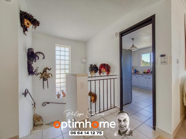 Belle Maison 7 Pièces 4 chambres, garage, terrasse, jardin sur les hauteurs de Nîmes Serre Paradis