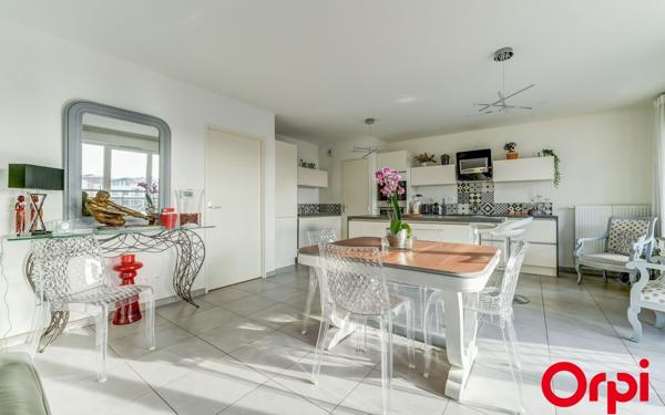 Appartement à vendre    3 pièces • 80,46 m2 Villeurbanne