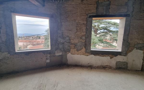 Maison à vendre    5 pièces •  Genay