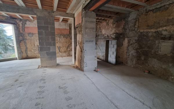 Maison à vendre    5 pièces •  Genay