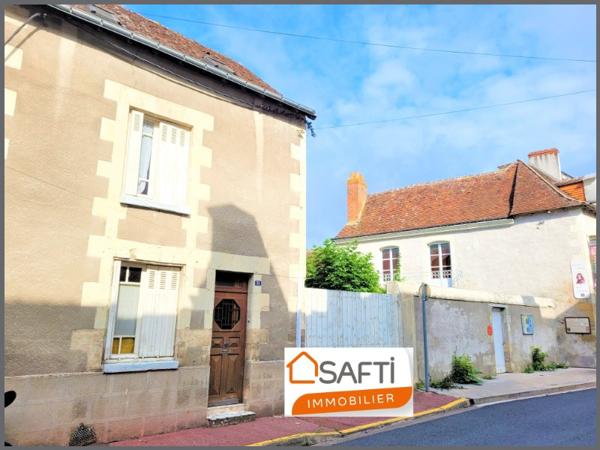 DESCARTES centre Maison à RETAPER +cour +garage