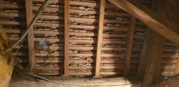 DESCARTES centre Maison à RETAPER +cour +garage