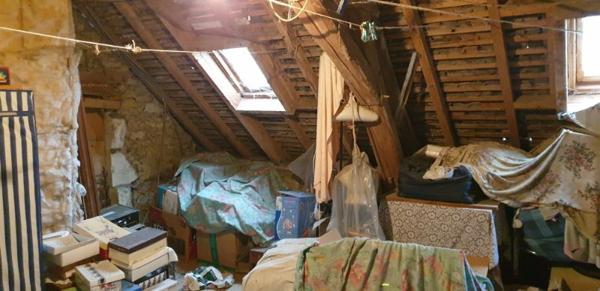 DESCARTES centre Maison à RETAPER +cour +garage