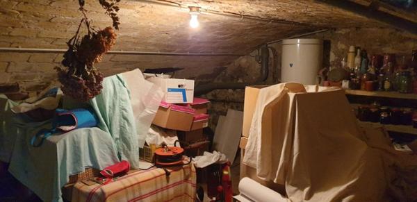 DESCARTES centre Maison à RETAPER +cour +garage