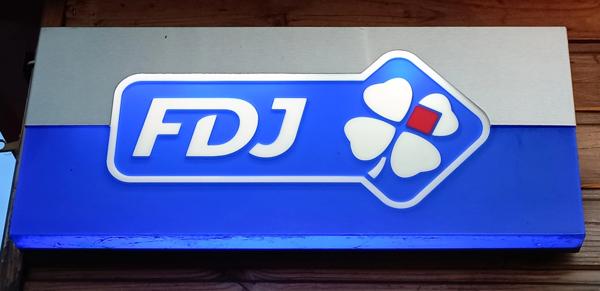 Fonds de commerce à vendre NEVERS (58) BAR TABAC FDJ CIVETTE CIGARES PREMIUM, forte notoriété, flux régulier.