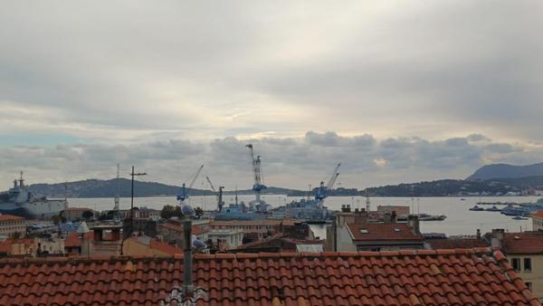 En hyper centre de Toulon, venez découvrir une bulle de tranquillité de 94,90 m2