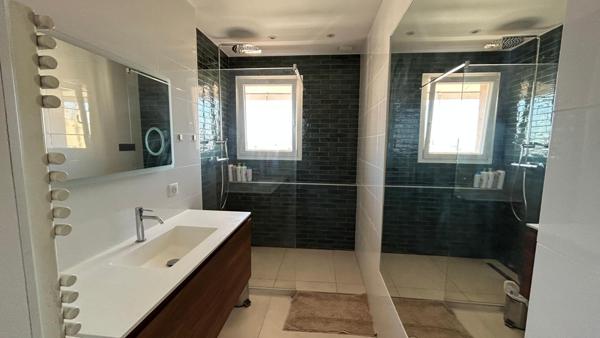 En hyper centre de Toulon, venez découvrir une bulle de tranquillité de 94,90 m2