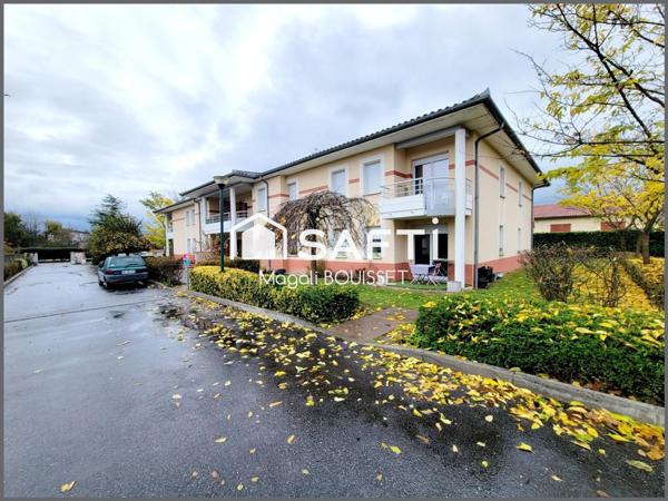 Appartement T2 de 40m², terrasse, place de parking aérien vendu loué.