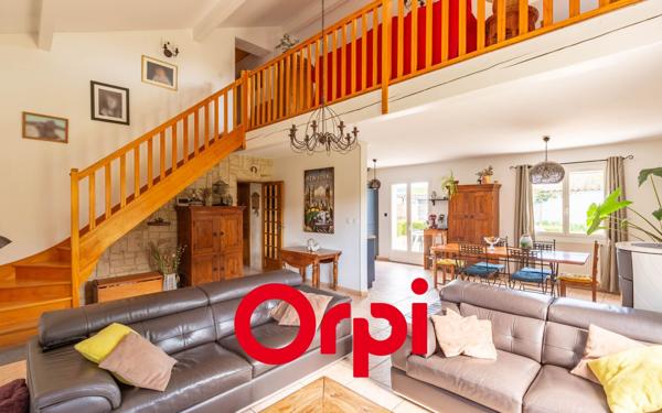 Maison à vendre    6 pièces •  La Verpillière